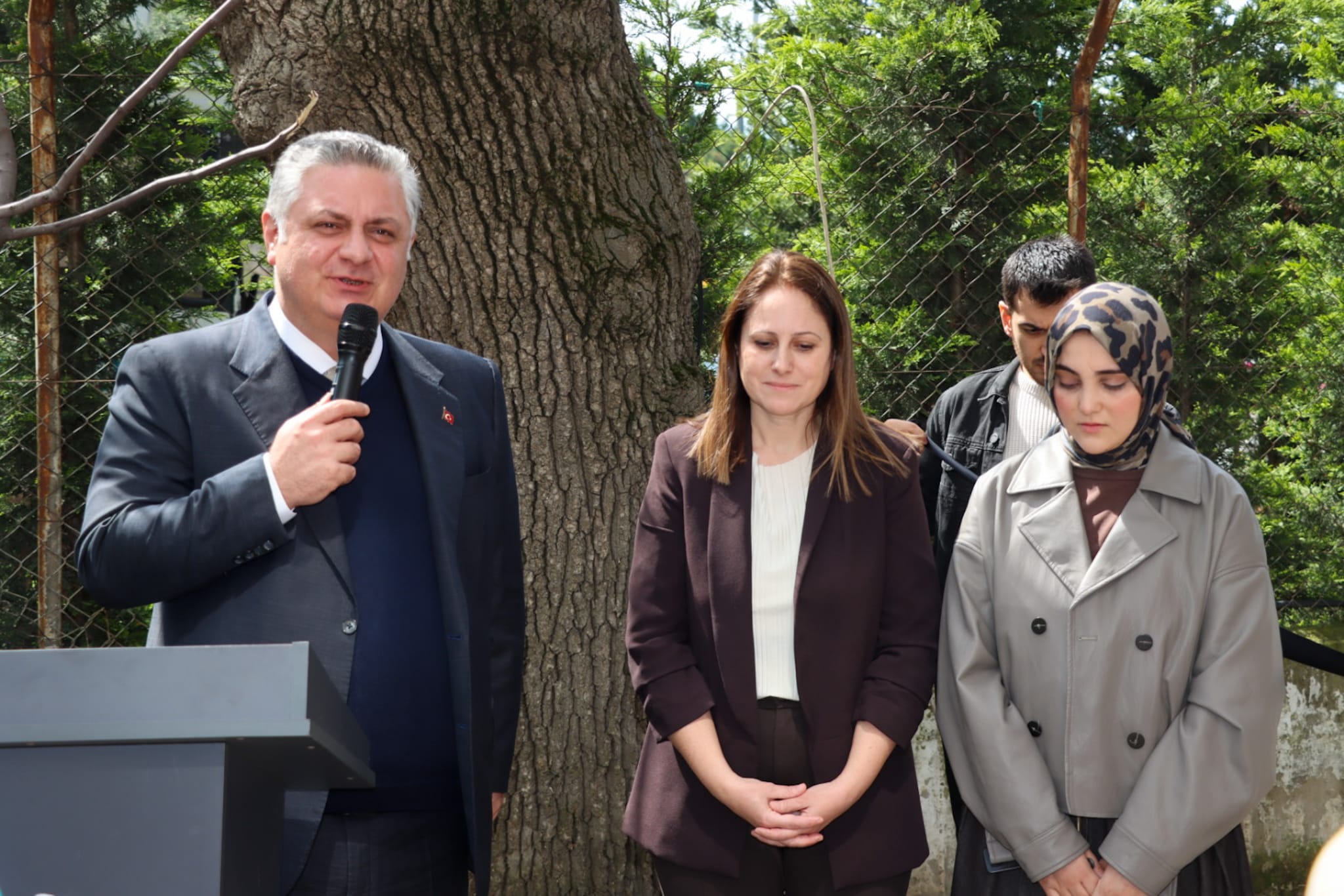 YALOVA’DA AVUKAT ZEKERİYA POLAT’IN İSMİ SOKAĞA VERİLDİ 6 YALOVA’DA AVUKAT ZEKERİYA POLAT’IN İSMİ SOKAĞA VERİLDİ