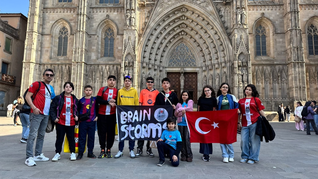 Avrupa’da Büyük Başarı: Mehmet Akif’ten Çifte Ödül, Şampiyonluk Yalova’ya Geldi