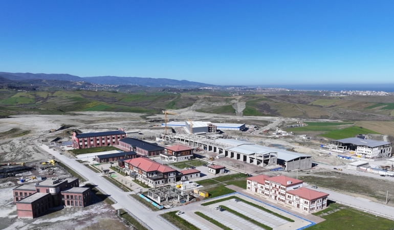 YALOVA MAKİNE OSB’DE ENERJİ ALTYAPISI GÜÇLENİYOR