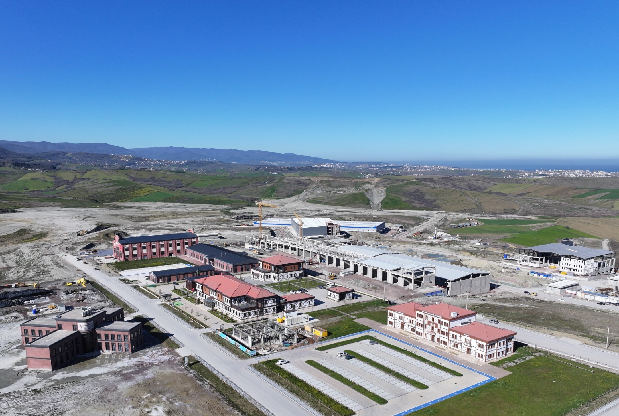 YALOVA MAKİNE OSB’DE ENERJİ ALTYAPISI GÜÇLENİYOR