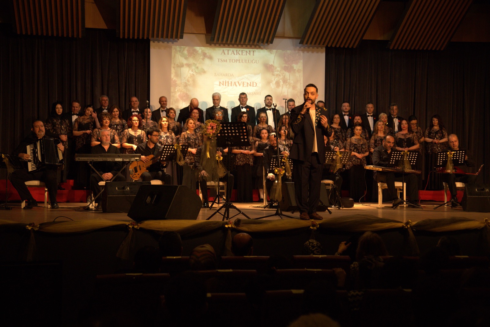 ATAKENT KLASİK TÜRK SANAT MÜZİĞİ TOPLULUĞUNDAN BAHARDA NİHAVEND AKŞAMI KONSERİ 4 ATAKENT KLASİK TÜRK SANAT MÜZİĞİ TOPLULUĞUNDAN BAHARDA NİHAVEND AKŞAMI KONSERİ