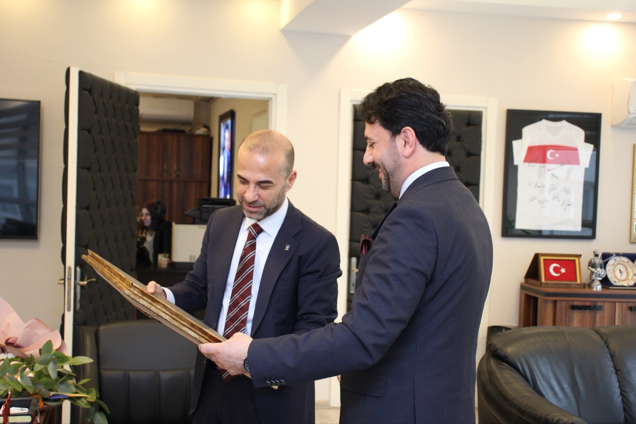 Halil İbrahim Tuzlacı’dan AK Parti Yalova İl Başkanlığı’na Ziyaret