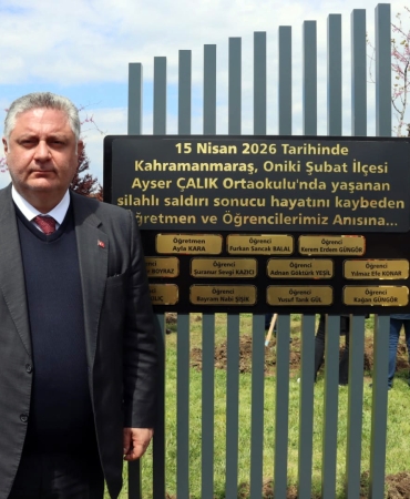 KAHRAMANMARAŞ’TA HAYATINI KAYBEDEN ÖĞRETMEN VE ÖĞRENCİLER İÇİN YALOVA’DA ANLAMLI ANIT AÇILDI