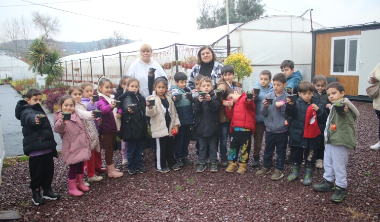 Toprakla Büyüyen Nesil: Öğrenciler Doğayı Deneyimleyerek Öğreniyor