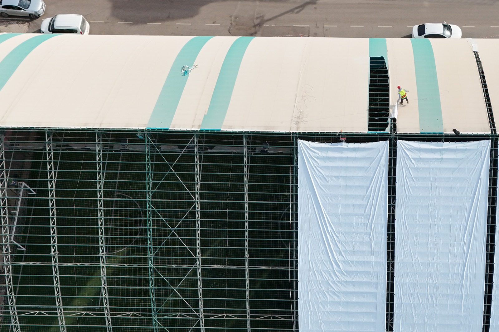 BAŞKAN YELE, OSMAN BAKAY SPOR TESİSLERİ’NDE İNCELEMELERDE BULUNDU