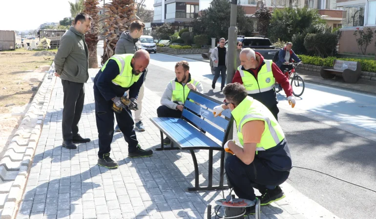 ÇİFTLİKKÖY SAHİLİNDE SEYİR TERASI GENİŞLETİLDİ