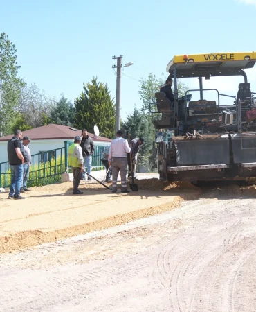 ÇİFTLİKKÖY’DE ASFALTLAMA ÇALIŞMALARI BAŞLIYOR