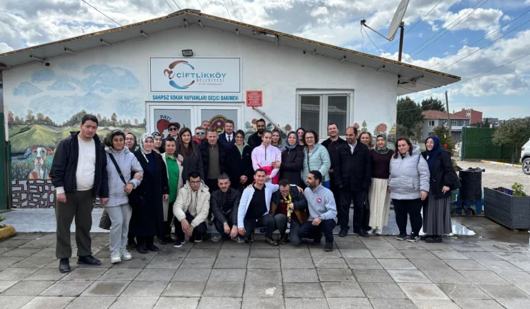 ÇİFTLİKKÖY’DE CAN DOSTLARA BEYAZAY DERNEĞİ’NDEN ANLAMLI ZİYARET