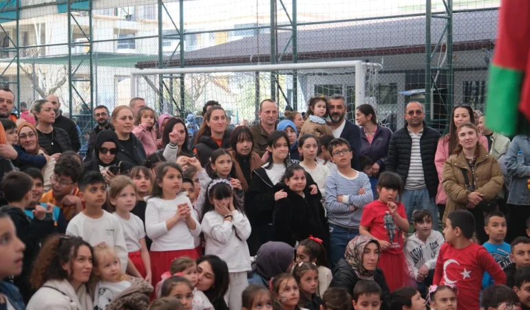 ÇİFTLİKKÖYLÜ ÇOCUKLAR 23 NİSAN ŞENLİĞİ’NDE EĞLENDİ
