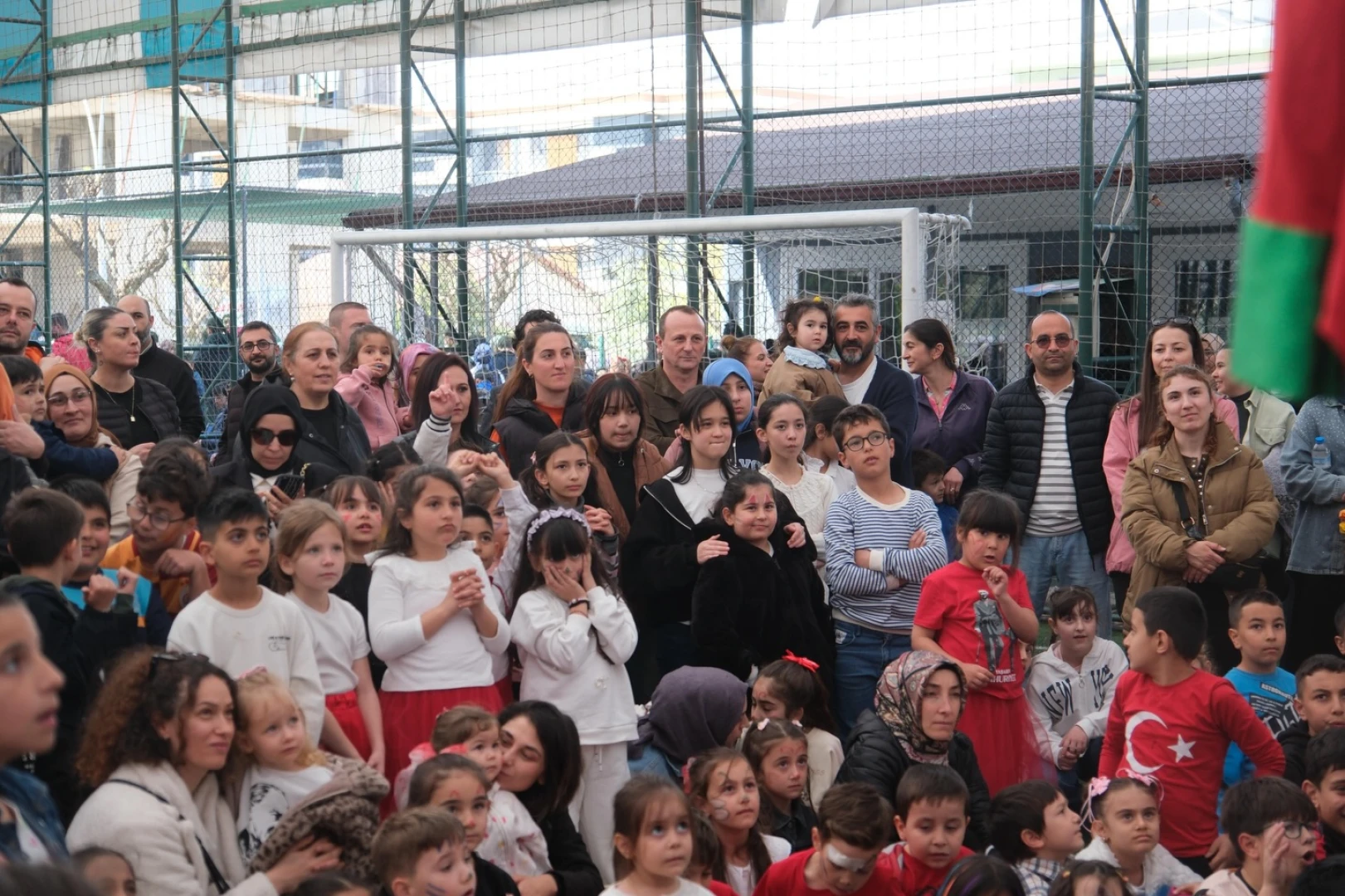 ÇİFTLİKKÖYLÜ ÇOCUKLAR 23 NİSAN ŞENLİĞİ’NDE EĞLENDİ