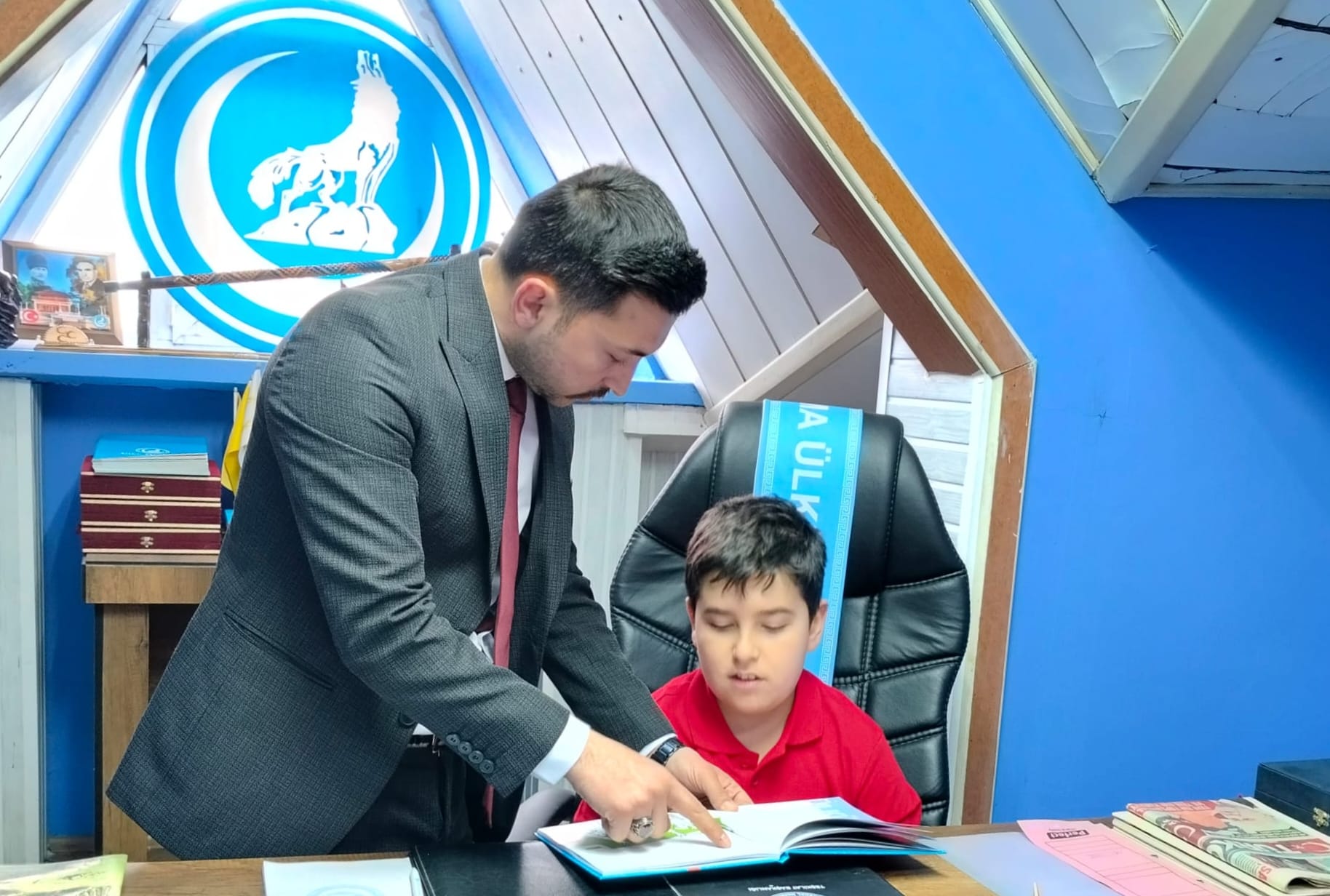 Ülkü Ocakları Yalova İl Başkanlığı’nda 23 Nisan Coşkusu: Temsili Koltuk Çocuklara Emanet Edildi