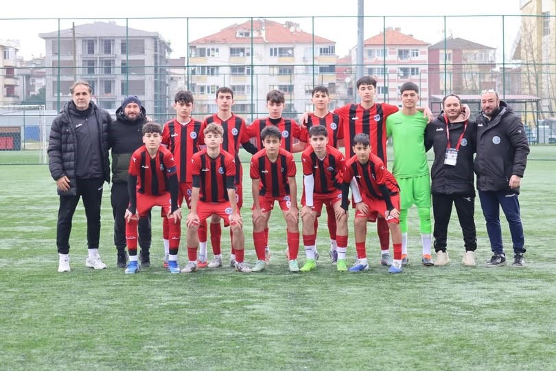 ÇİFTLİKKÖY MİNİKLERİ SEZONA RÜZGAR GİBİ BAŞLADI