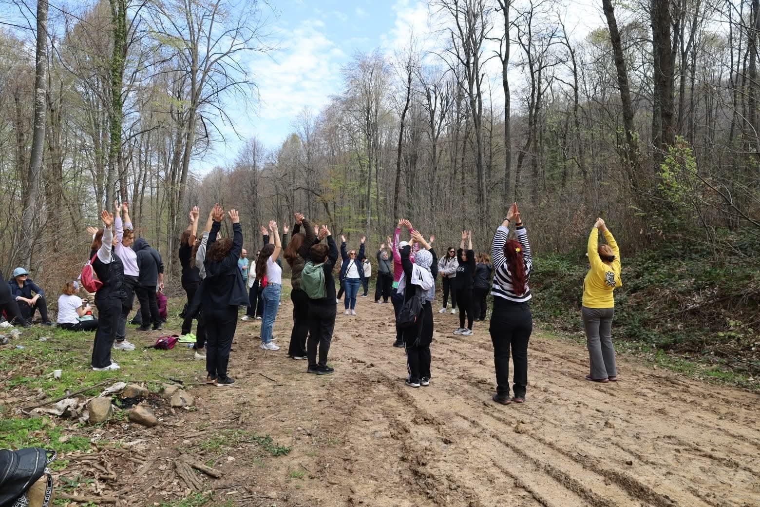 YALOVA’DA DÜNYA SAĞLIK GÜNÜ’NE ÖZEL 5,5 KİLOMETRELİK YÜRÜYÜŞ DÜZENLENDİ 6 YALOVA’DA DÜNYA SAĞLIK GÜNÜ’NE ÖZEL 5,5 KİLOMETRELİK YÜRÜYÜŞ DÜZENLENDİ