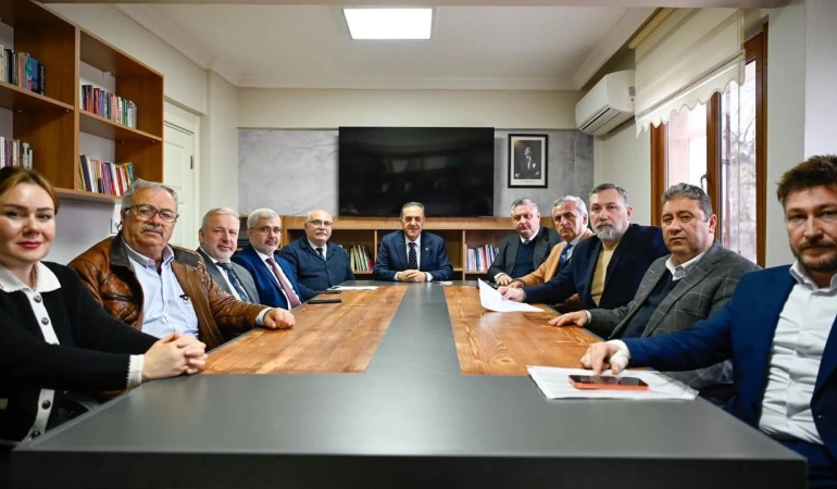 Vali Ahmet Hamdi Usta’dan Hacı Saffet Çam Vakfı’na Ziyaret: Projeler Masaya Yatırıldı