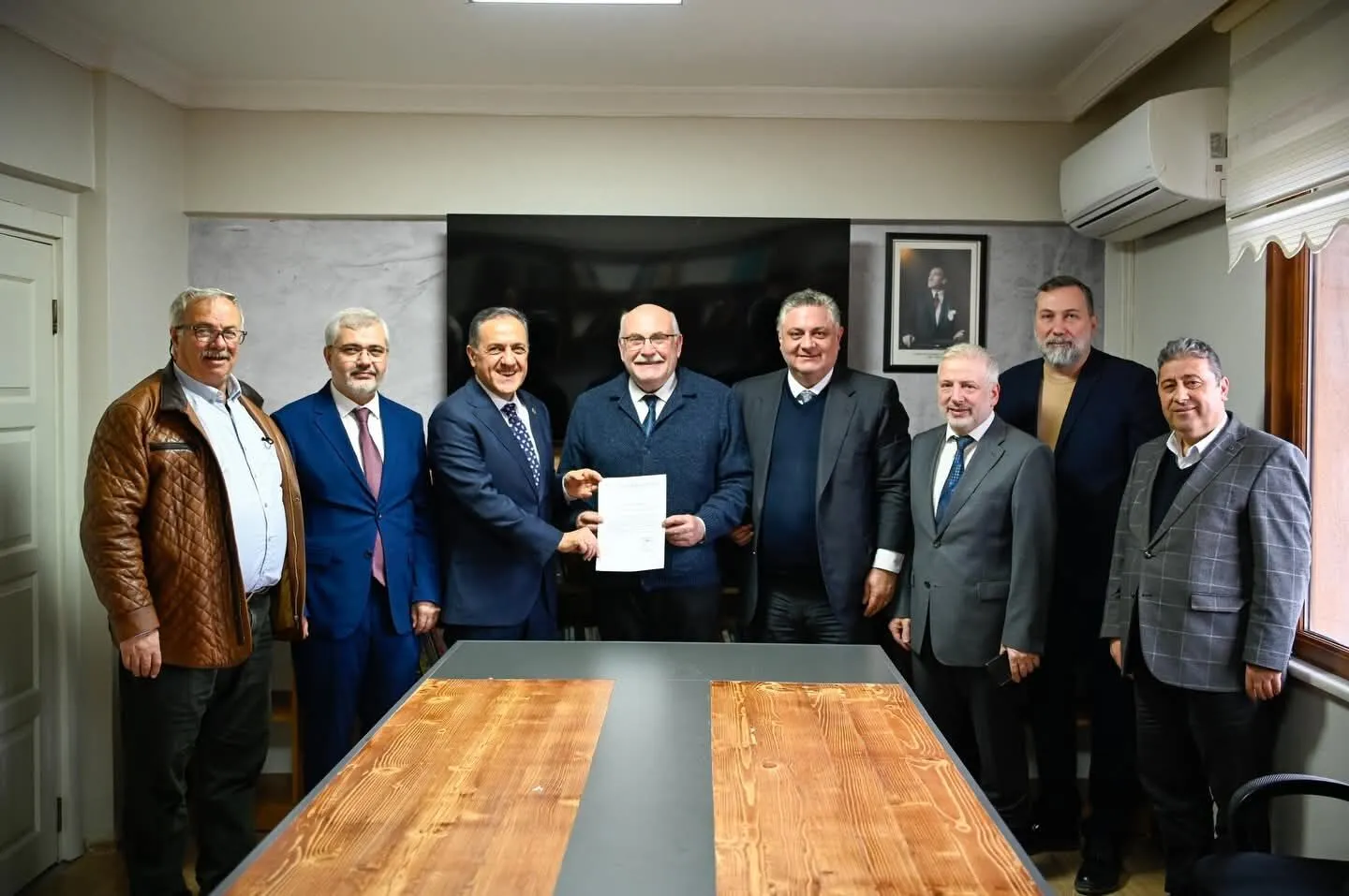 Vali Ahmet Hamdi Usta’dan Hacı Saffet Çam Vakfı’na Ziyaret: Projeler Masaya Yatırıldı