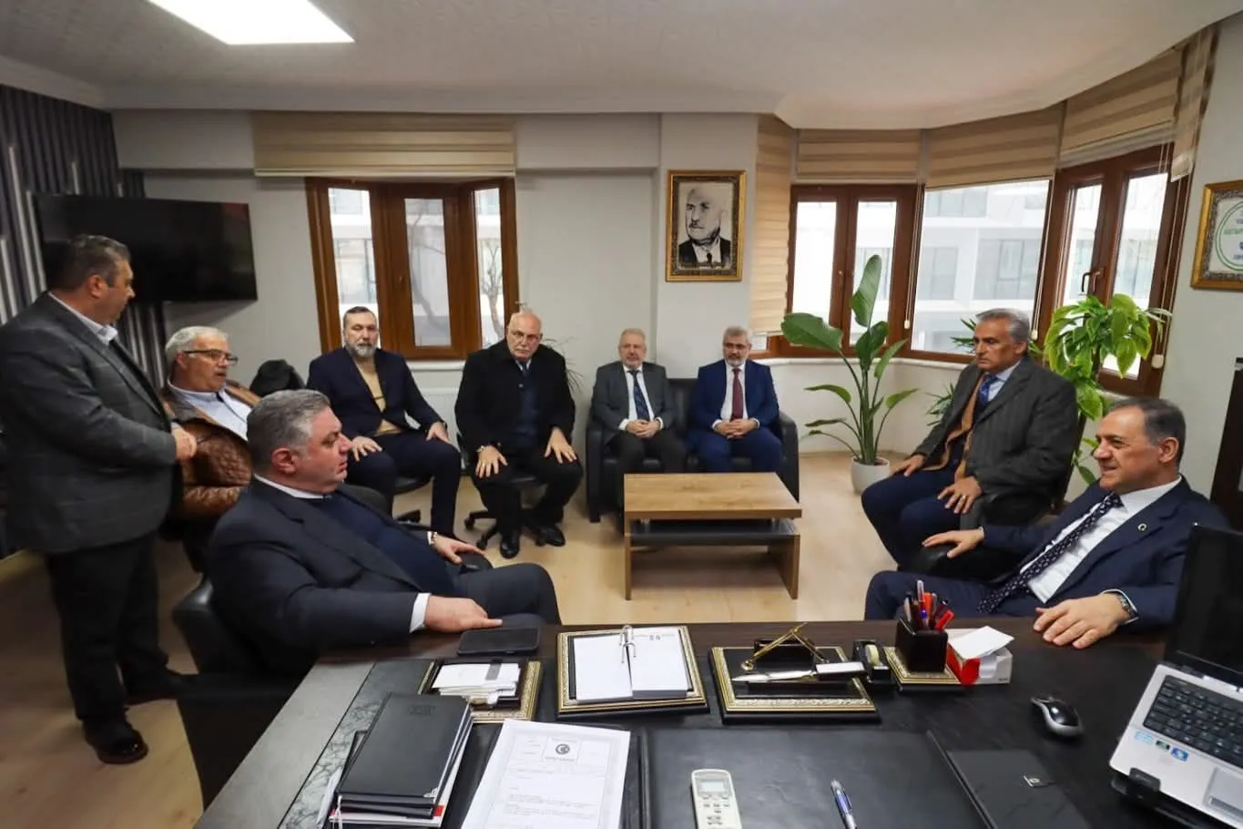 Vali Ahmet Hamdi Usta’dan Hacı Saffet Çam Vakfı’na Ziyaret: Projeler Masaya Yatırıldı