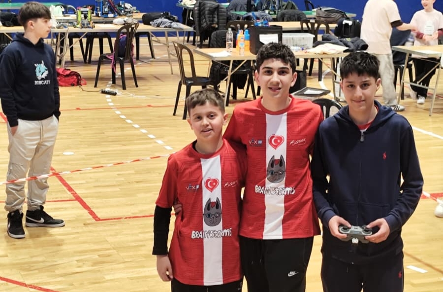 Avrupa’da Büyük Başarı: Mehmet Akif’ten Çifte Ödül, Şampiyonluk Yalova’ya Geldi