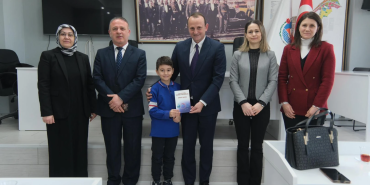 BAŞKAN YELE ÖĞRENCİLERE YEREL YÖNETİMLERİ ANLATTI