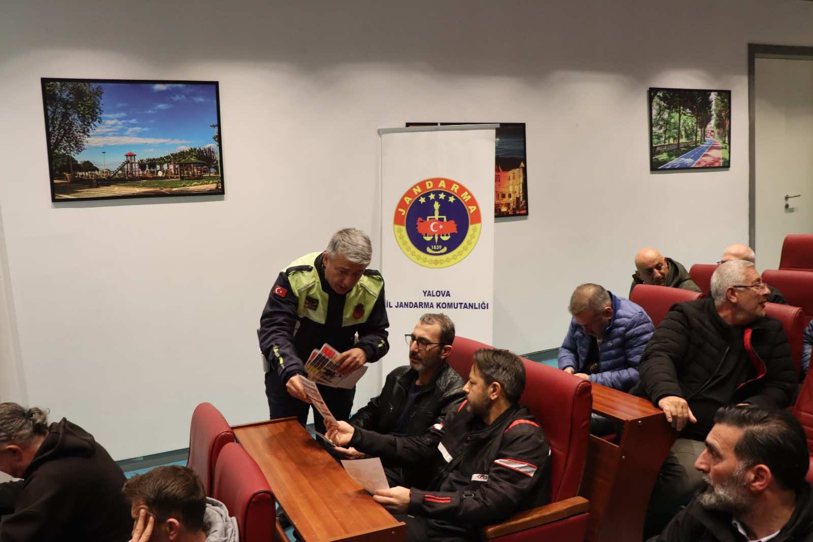 Yalova’da Toplu Taşıma Şoförlerine Eğitim: Hizmet Kalitesi ve Trafik Güvenliği Artırılıyor