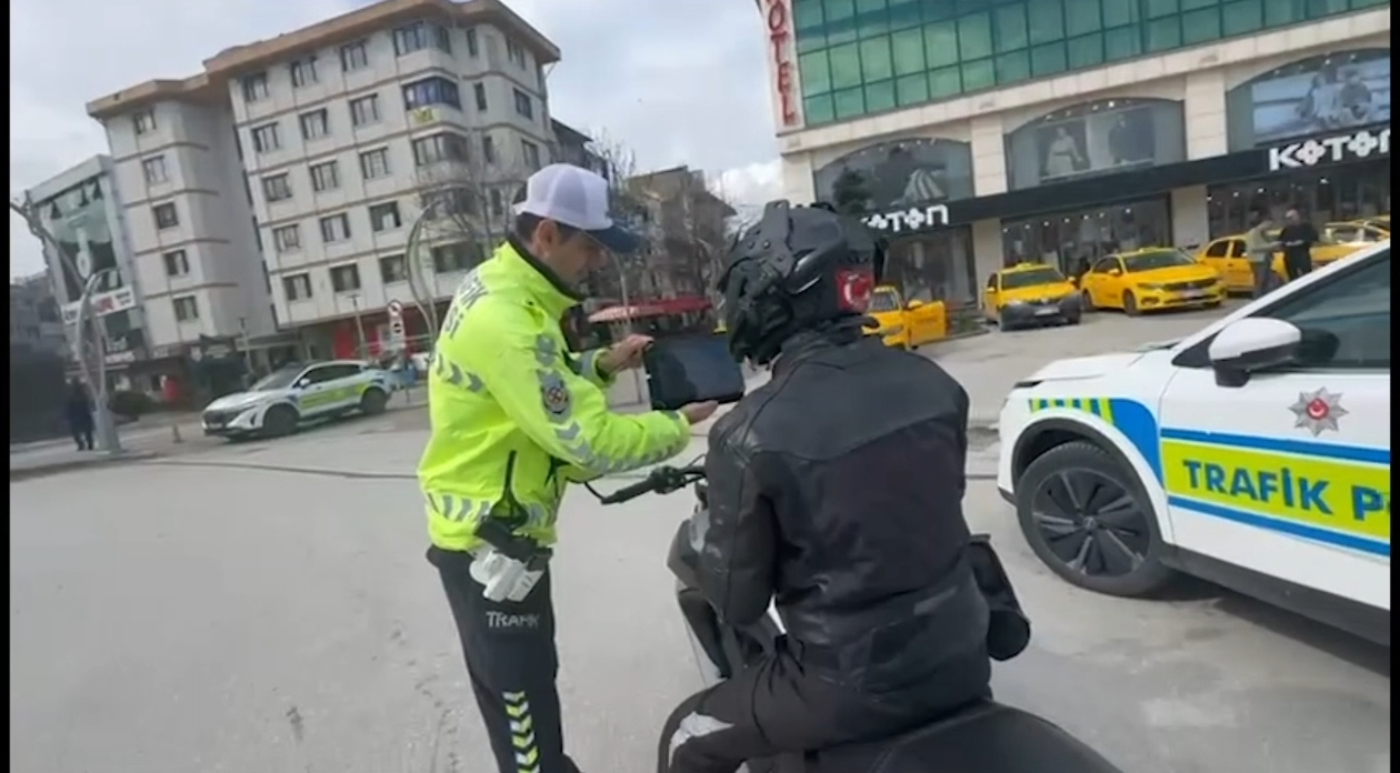 225 Motosiklet Sürücüsüne Trafik Güvenliği Eğitimi