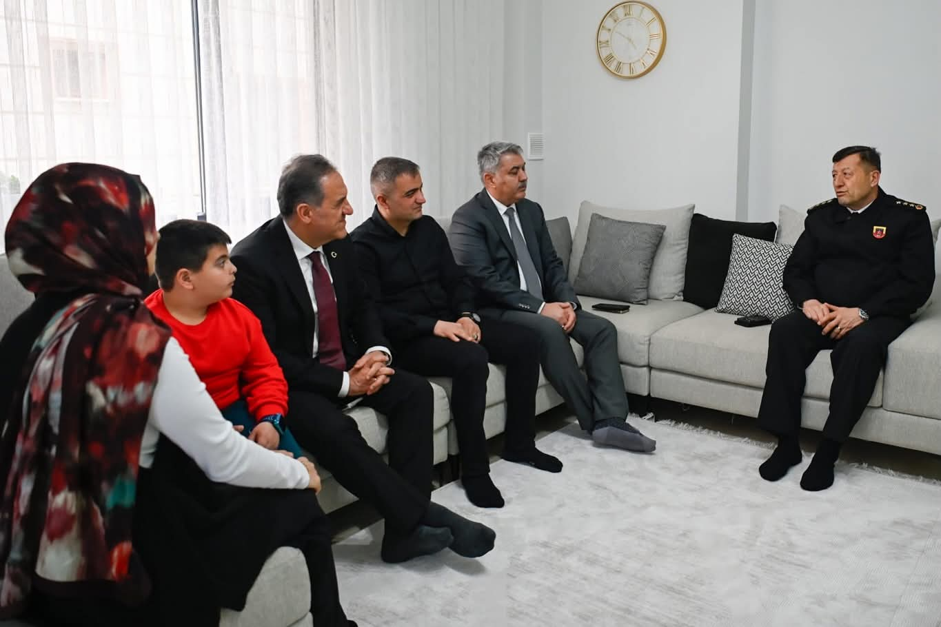 Yalova Valisi Usta’dan DEAŞ Operasyonunda Yaralanan Polislere Moral Ziyareti