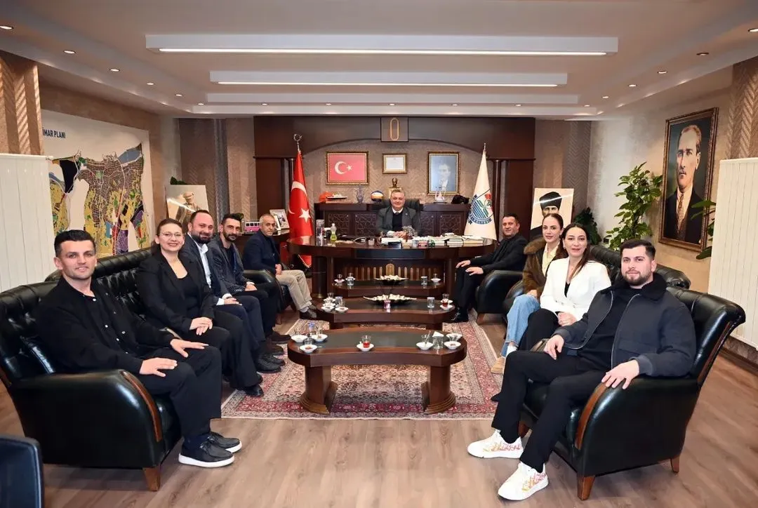 Yalova Esnaf Odası’ndan Belediye Başkanı Mehmet Gürel’e Ziyaret: Esnafın Talepleri Masaya Yatırıldı 4 Yalova Esnaf Odası’ndan Belediye Başkanı Mehmet Gürel’e Ziyaret: Esnafın Talepleri Masaya Yatırıldı