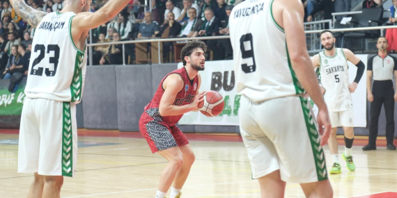 Çiftlikköy Belediye, Sakarya'da Sonunu Getiremedi (87-81)