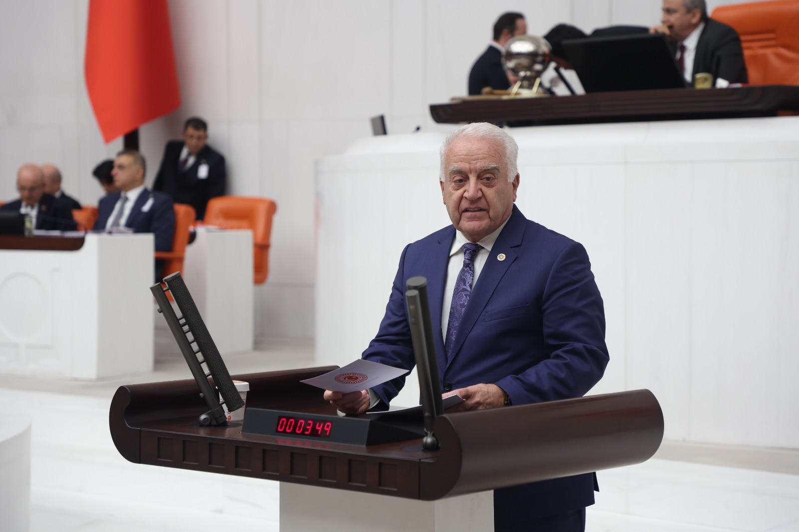 TAHSİN BECAN’DAN BASIN ÖZGÜRLÜĞÜ İÇİN KANUN TEKLİFİ