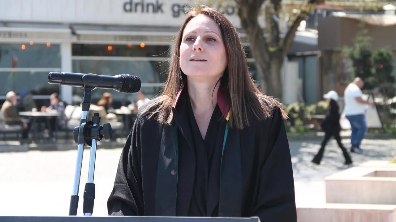 Yalova Barosu Başkanı Av. Elif Turnacı Çavuş’tan Avukatlar Günü Mesajı: “Savunma Varsa Adalet Vardır”