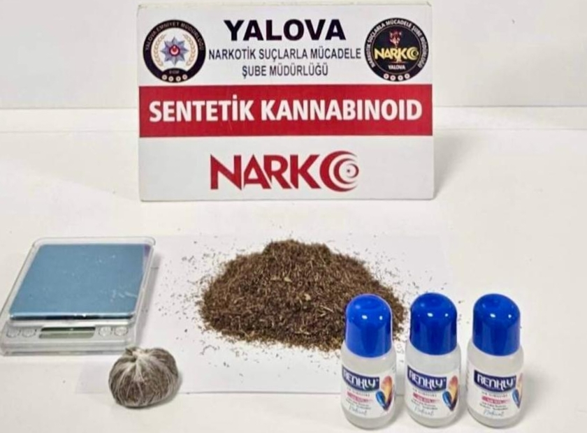 YALOVA’DA NARKOTİK OPERASYONU: 4 ŞÜPHELİ YAKALANDI, 2’Sİ TUTUKLANDI 4 YALOVA’DA NARKOTİK OPERASYONU: 4 ŞÜPHELİ YAKALANDI, 2’Sİ TUTUKLANDI
