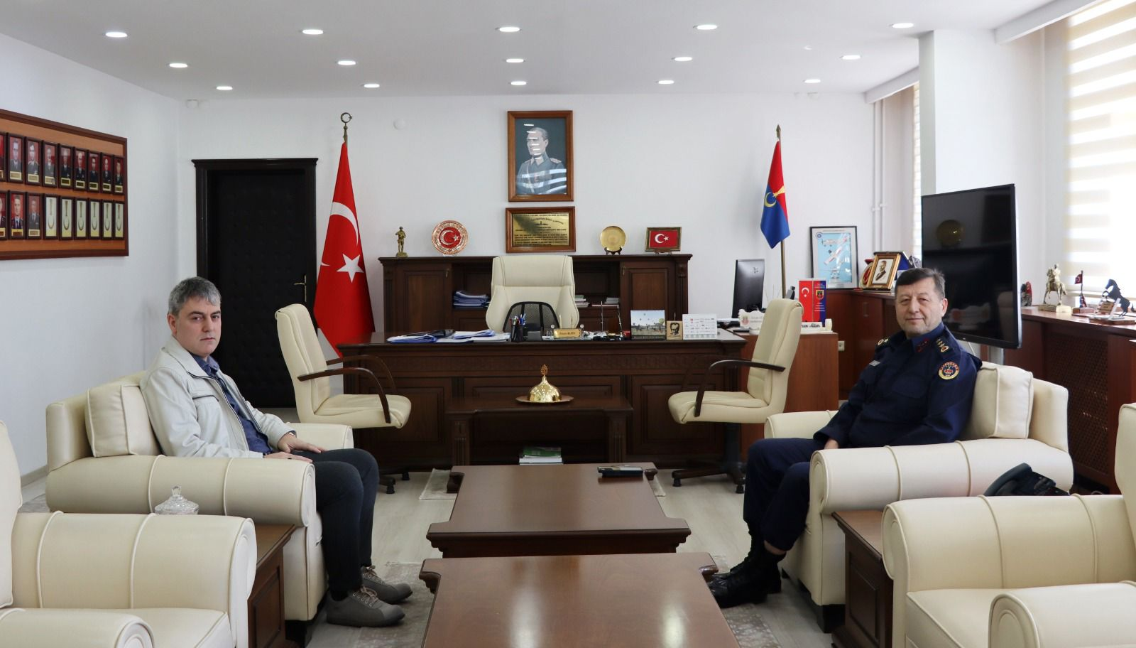 Yalova İl Jandarma Komutanı J. Alb. Ercan Altın’a Ziyaret: Asayişte Başarılı Çalışmalar Takdir Topluyor