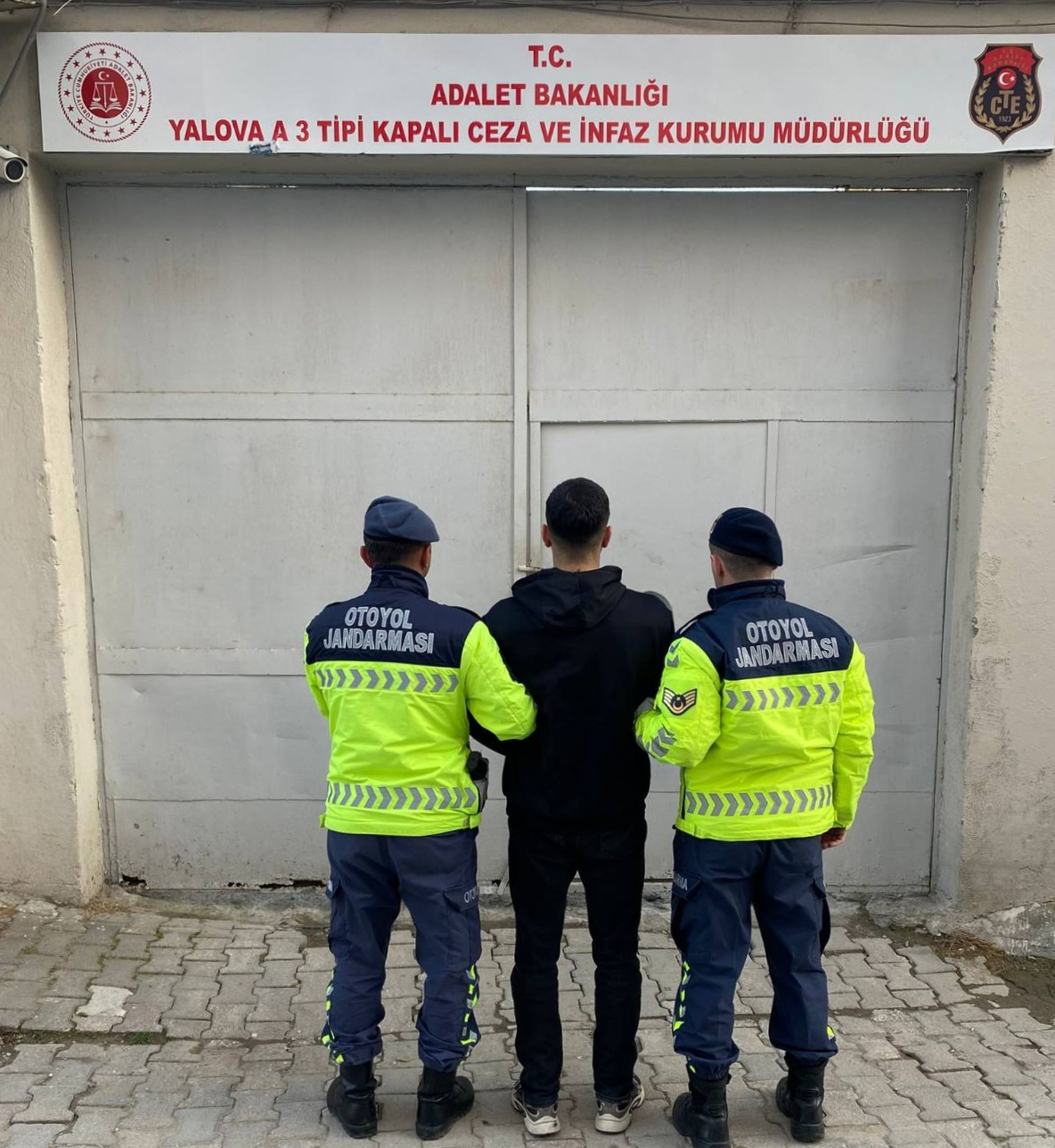 Yalova’da Uyuşturucu Operasyonu: 1,5 Kilogram Skunk Ele Geçirildi