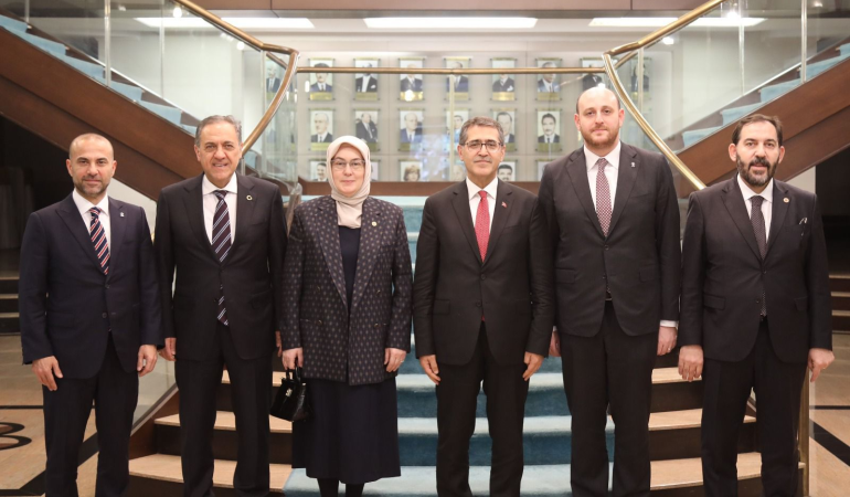 YALOVA’NIN ÖNCELİKLİ YATIRIMLARI ANKARA’DA MASAYA YATIRILDI