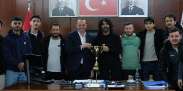 BAŞKAN YELE, TARİH YAZAN KADROYU AĞIRLADI