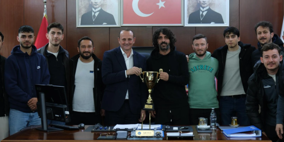 BAŞKAN YELE, TARİH YAZAN KADROYU AĞIRLADI