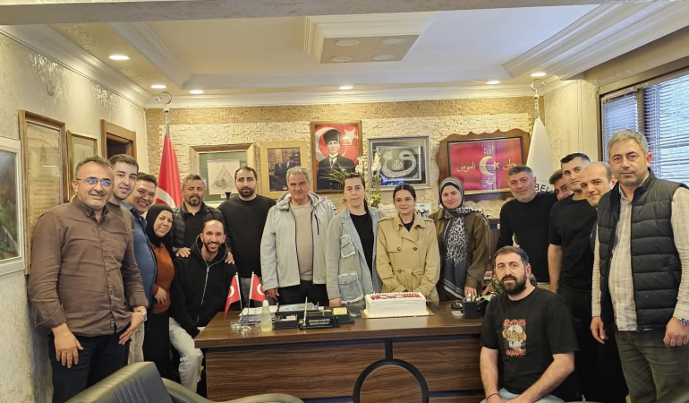 Teşvikiye Belediye Başkanı Mustafa Nurten’e Anlamlı Doğum Günü Sürprizi 1 Teşvikiye Belediye Başkanı Mustafa Nurten’e Anlamlı Doğum Günü Sürprizi