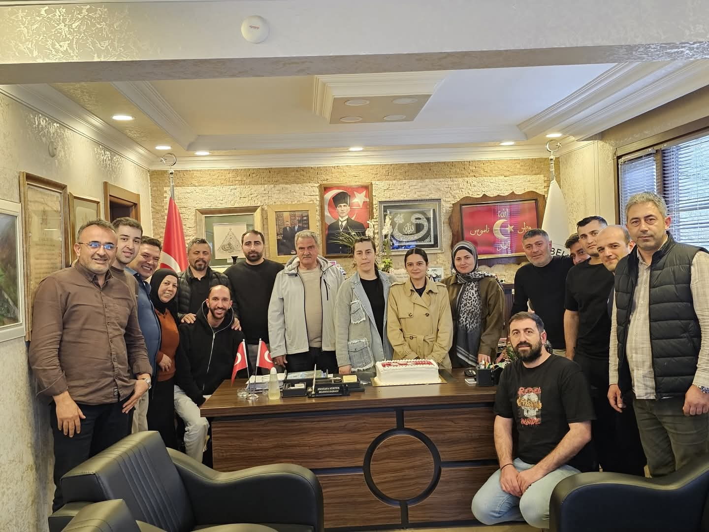 Teşvikiye Belediye Başkanı Mustafa Nurten’e Anlamlı Doğum Günü Sürprizi