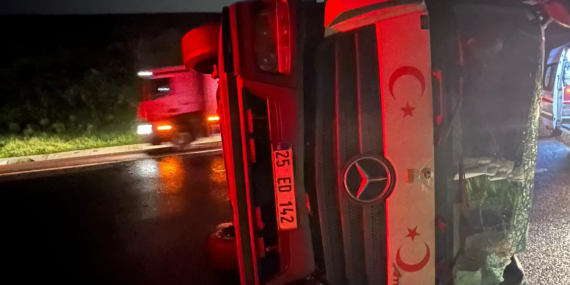 ÇİFTLİKKÖY İTFAİYESİ’NDEN OTOYOL KAZASINA HIZLI MÜDAHALE