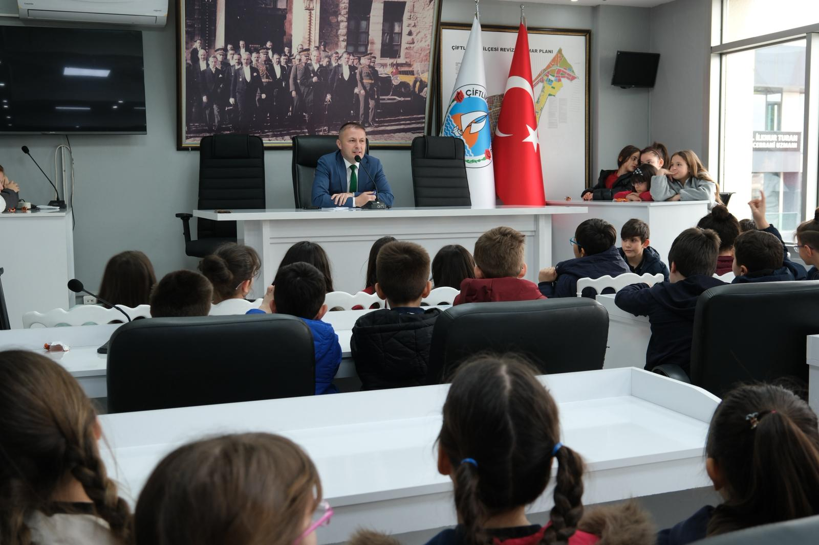 TED KOLEJLİLER DERSLERİNİ ÇİFTLİKKÖY BELEDİYESİ’NDE İŞLEDİ 1 TED KOLEJLİLER DERSLERİNİ ÇİFTLİKKÖY BELEDİYESİ’NDE İŞLEDİ