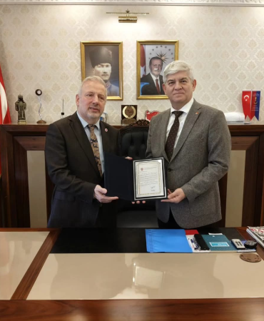 TSK Güçlendirme Vakfı’ndan Yalova’da Anlamlı Teşekkür: Hayırsever Mehmet Dalkun’a Belge Takdimi