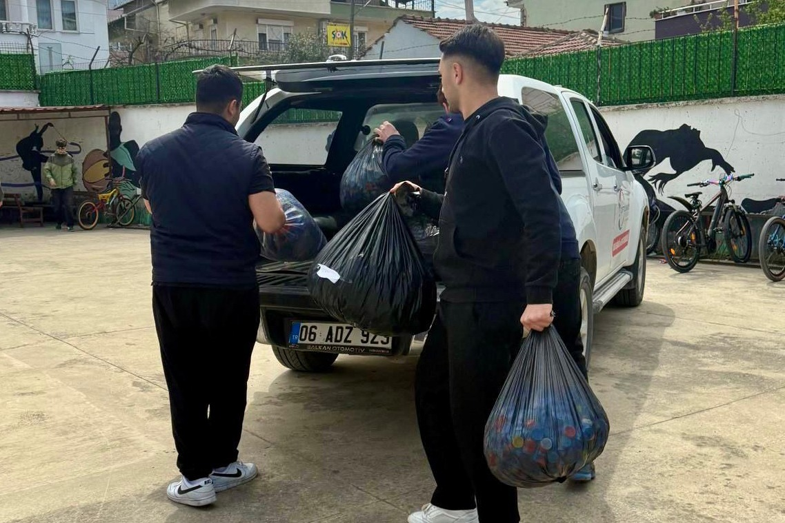 ÇİFTLİKKÖYLÜ ÖĞRENCİLERDEN ÖRNEK SIFIR ATIK PROJESİ 4 ÇİFTLİKKÖYLÜ ÖĞRENCİLERDEN ÖRNEK SIFIR ATIK PROJESİ