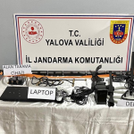 YALOVA’DA KAÇAK KAZIYA SUÇÜSTÜ: 4 ŞÜPHELİ ORMANLIK ALANDA YAKALANDI 27 YALOVA’DA KAÇAK KAZIYA SUÇÜSTÜ: 4 ŞÜPHELİ ORMANLIK ALANDA YAKALANDI