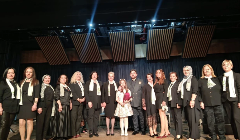 Yalova’da KAÇO-DER’den Anlamlı Dayanışma Gecesi: “Bahar Dalı” Konseri Büyük İlgi Gördü