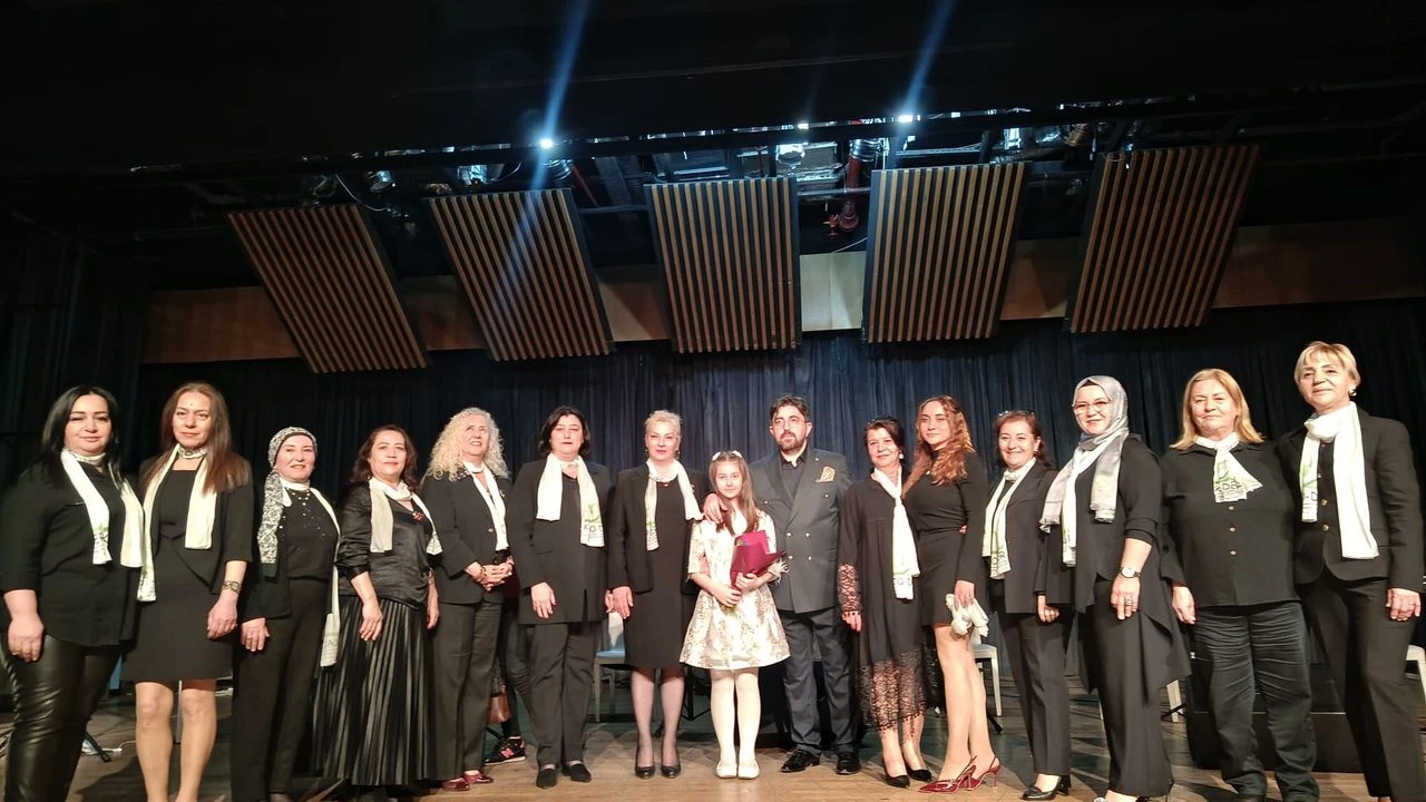 Yalova’da KAÇO-DER’den Anlamlı Dayanışma Gecesi: “Bahar Dalı” Konseri Büyük İlgi Gördü