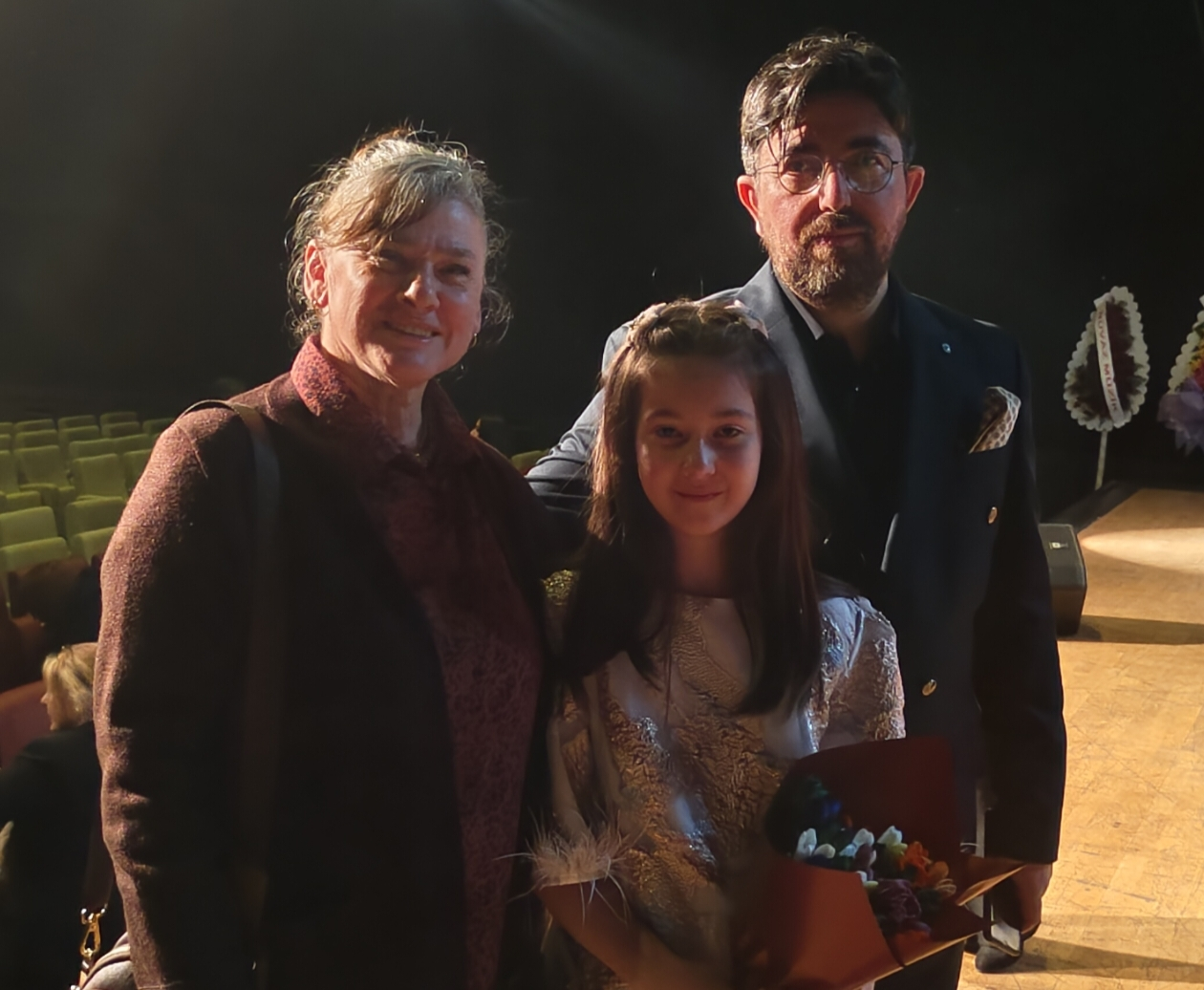 Yalova’da KAÇO-DER’den Anlamlı Dayanışma Gecesi: “Bahar Dalı” Konseri Büyük İlgi Gördü