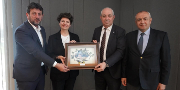 YTSO Heyeti’nden Sanayiye Güçlü İş Birliği Mesajı: AKSA Akrilik Ziyaretinde Ortak Vizyon Vurgusu