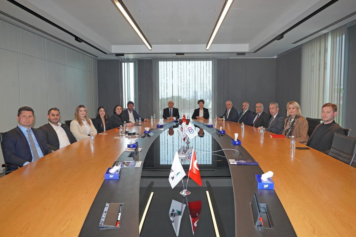 YTSO Heyeti’nden Sanayiye Güçlü İş Birliği Mesajı: AKSA Akrilik Ziyaretinde Ortak Vizyon Vurgusu