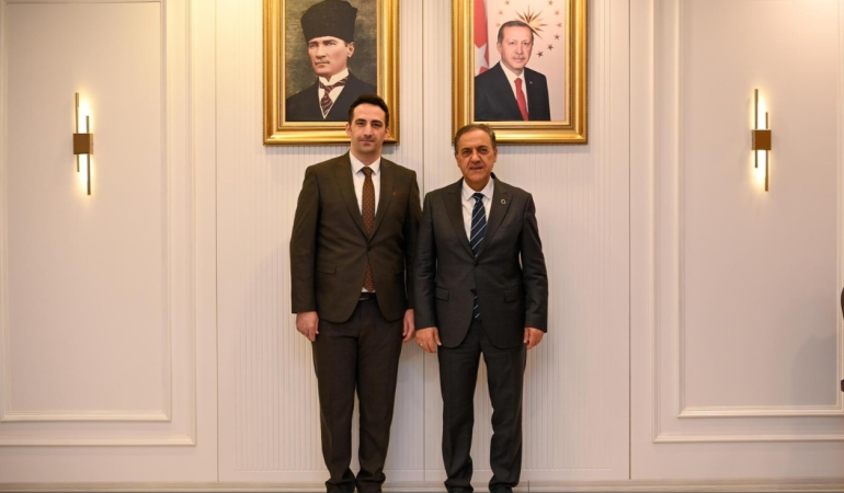Basın İlan Kurumu Bursa Bölge Müdürü Gökhan Eren’den Yalova Valisi Usta’ya Ziyaret 1 Basın İlan Kurumu Bursa Bölge Müdürü Gökhan Eren’den Yalova Valisi Usta’ya Ziyaret