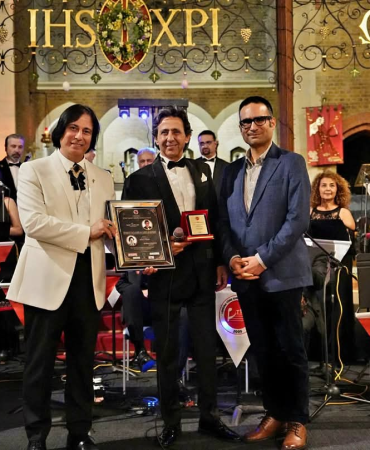 Londra Türk Sanat Müziği Korosu’ndan Tarihi Konser: “Sinemayı Taçlandıran Şarkılar” Büyüledi 11 Londra Türk Sanat Müziği Korosu’ndan Tarihi Konser: “Sinemayı Taçlandıran Şarkılar” Büyüledi