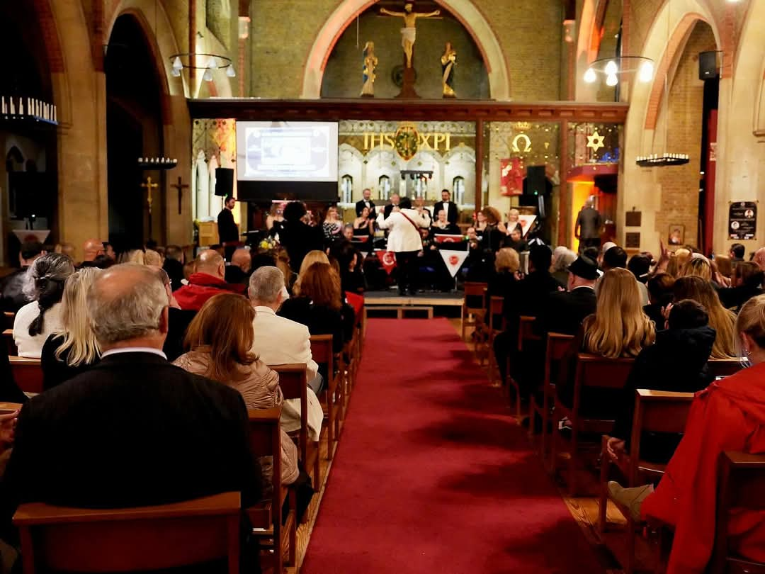 Londra Türk Sanat Müziği Korosu’ndan Tarihi Konser: “Sinemayı Taçlandıran Şarkılar” Büyüledi